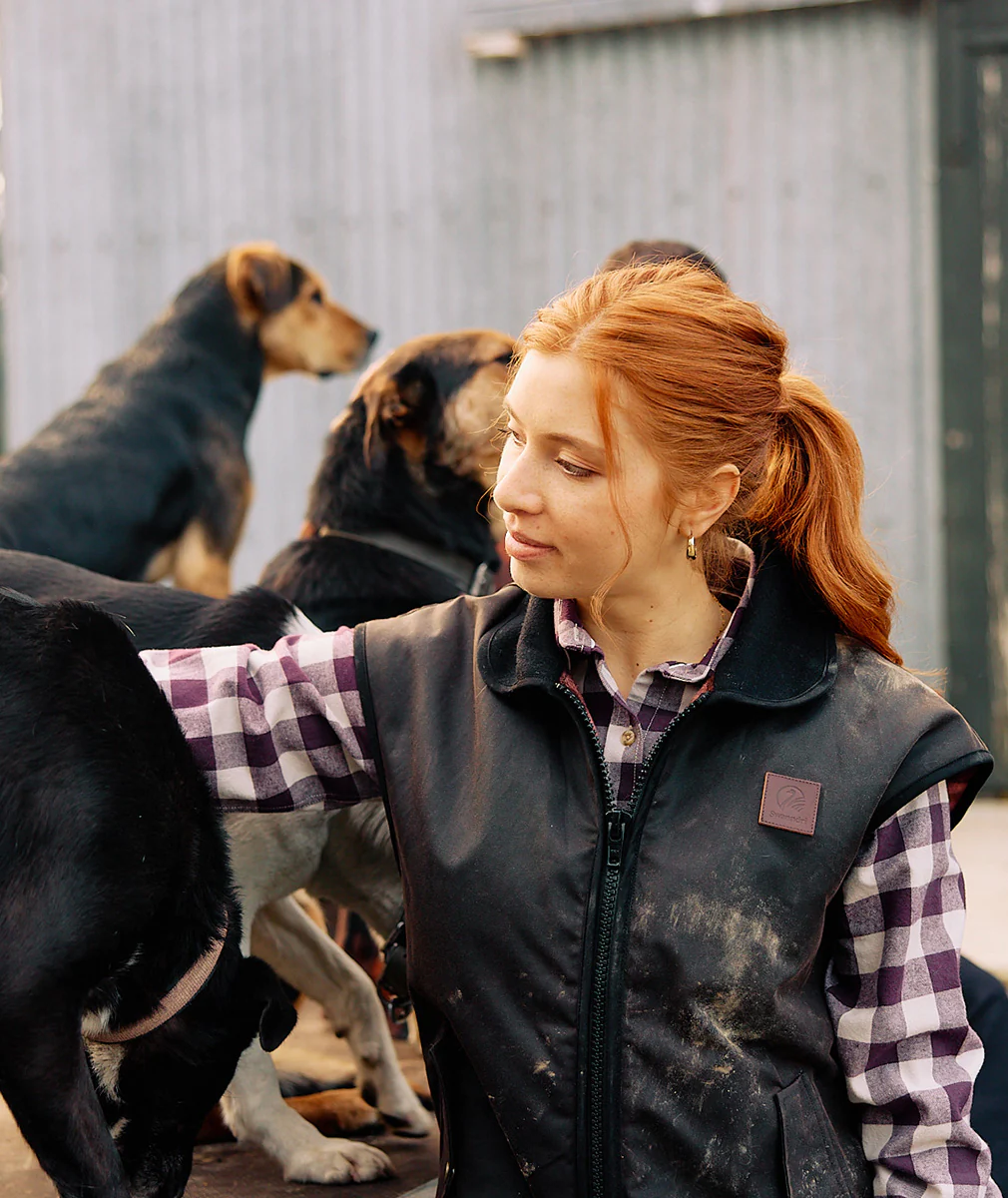Women's Foxton Oilskin Vest - Image 11